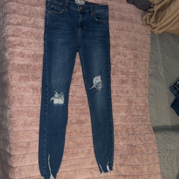 Free People Busted Knee Skinny Jean. Sz 26. No flaws. - Picture 4 of 5